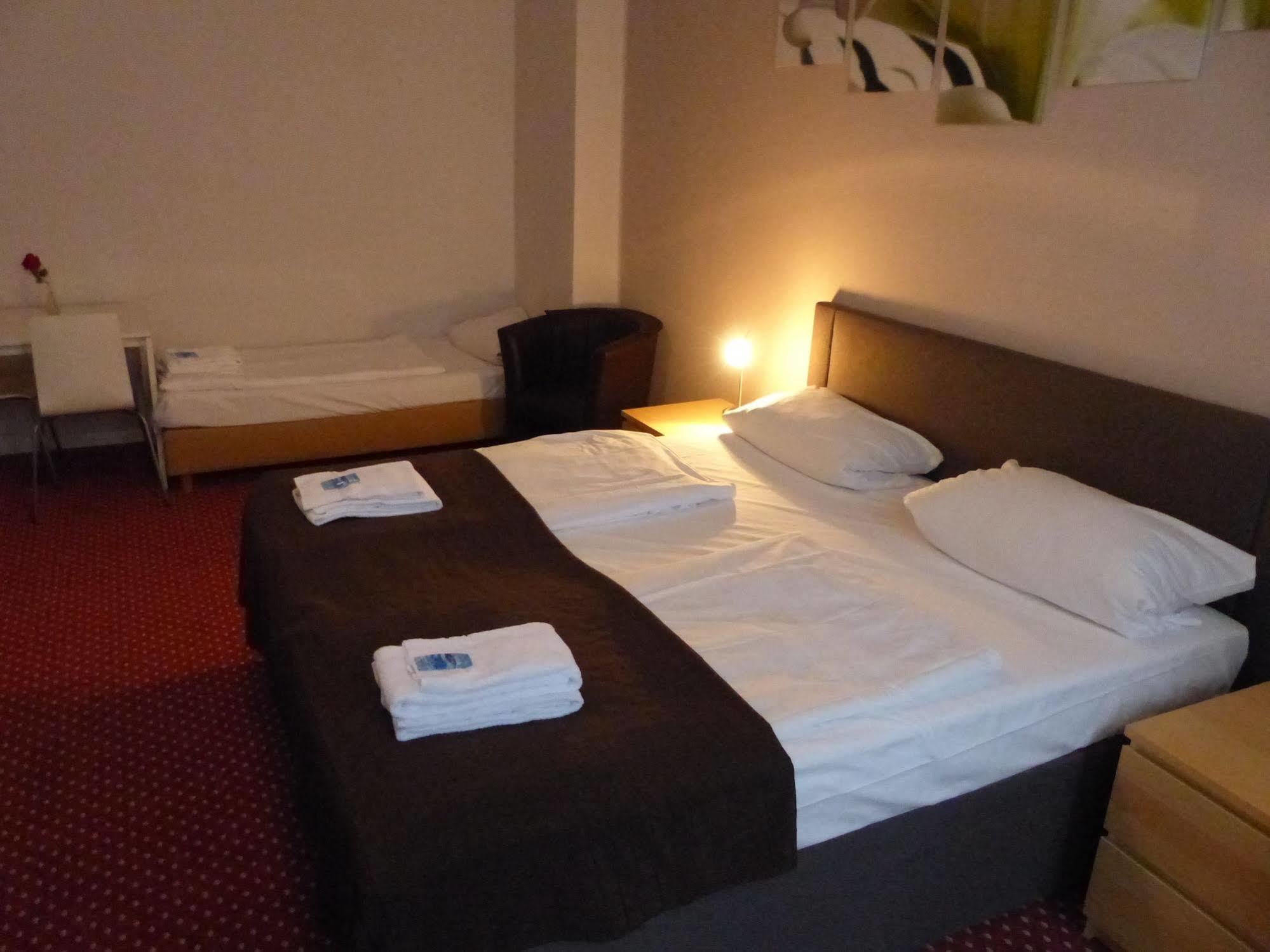 Hotel Elegia Am Kurfuerstendamm Берлин Экстерьер фото